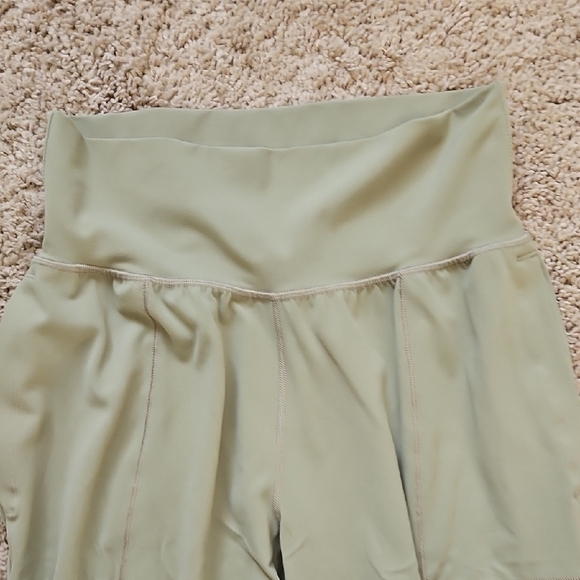 Athleta Saluation Crop Joggers Olive Green, Size S - Picture 4 of 7